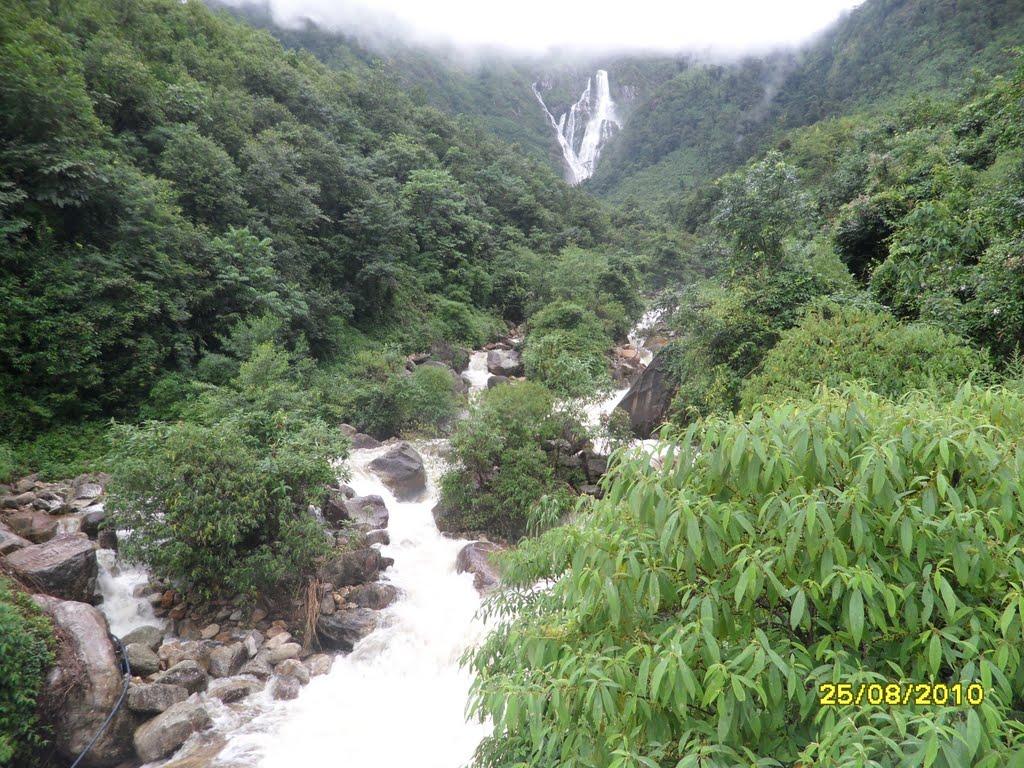 Điều kiện tự nhiên, thời tiết, khí hậu, diện tích - xã Hồng Quang, Quảng Uyên
